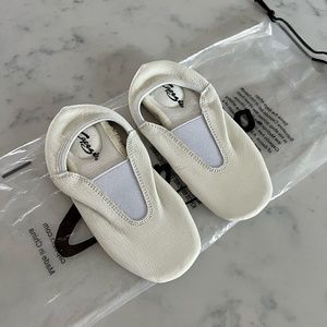 Capezio White Acro Shoes Sz 11